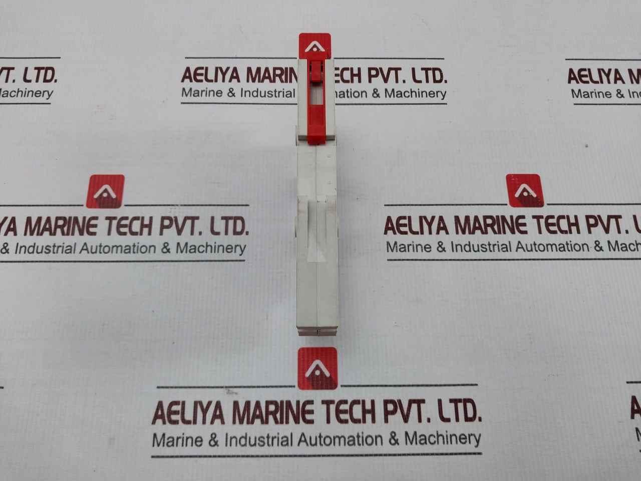 Mersen Us15M1Hel Photovoltaic Fuse Holder 1500Volts Dc 32Amps 1/4" - Image 8