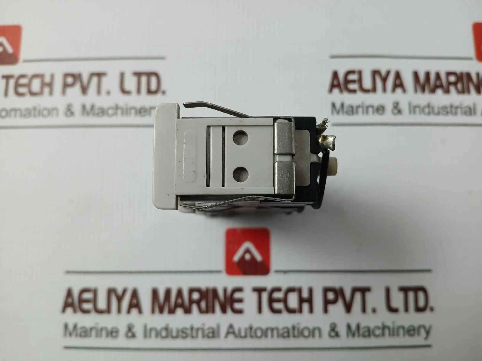 Micro 2F5101 Push Button Switch - Image 5
