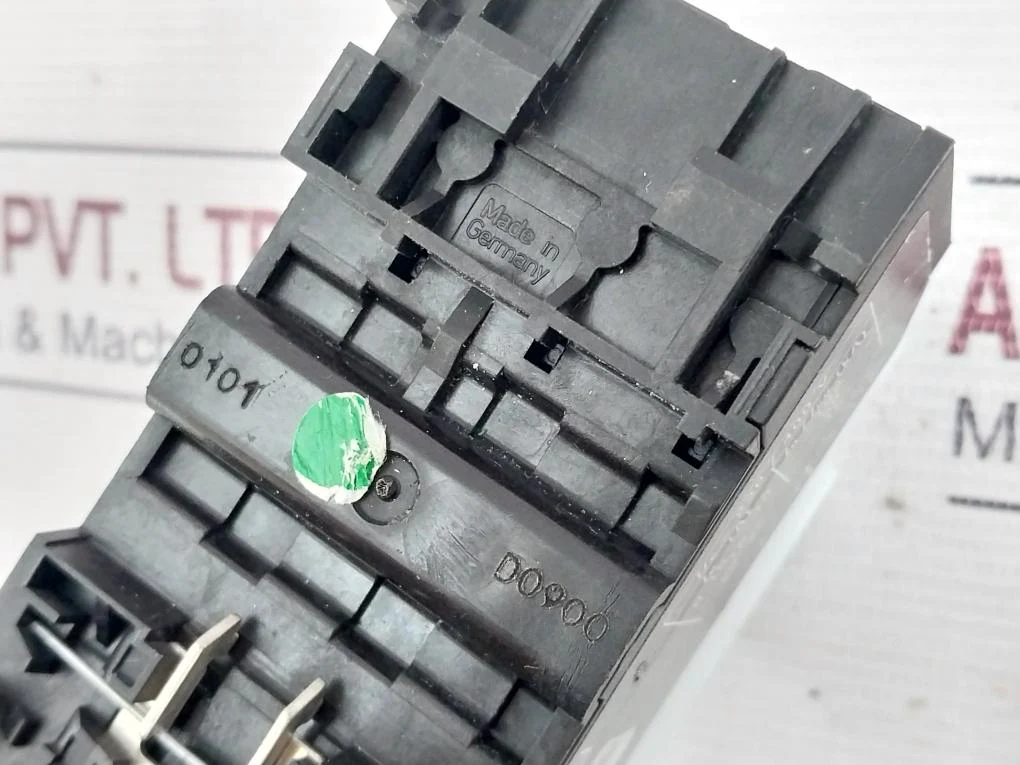 Moeller Pkzm0-6,3 3-pole Motor-protective Circuit-breaker 230/400V Ac 50/60 Hz - Image 7
