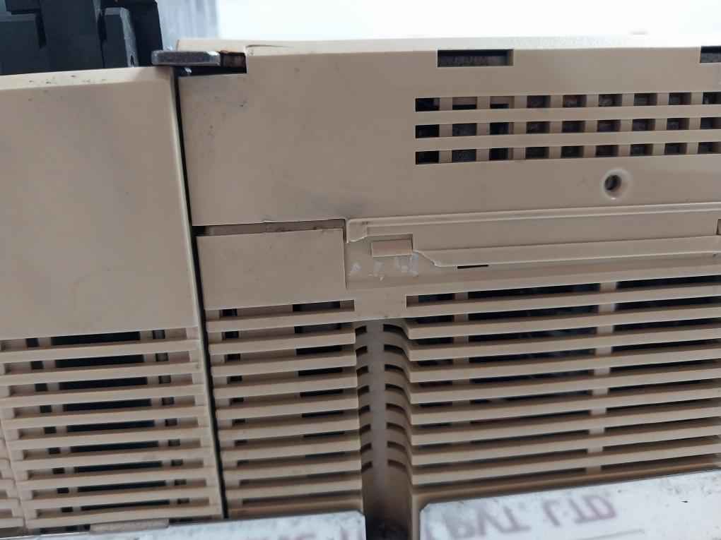 Omron C200H-cpu03 Sysmac Programmable Controller 250V Ac 2A 00302002 - Image 20