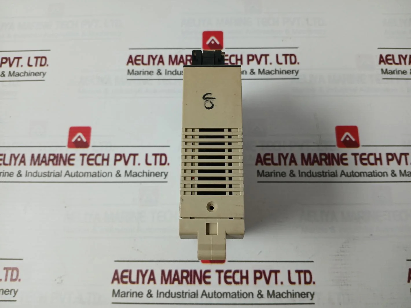 Omron C200H-oc222 Output Unit 250Vac/24Vdc 2A/Point - Image 4