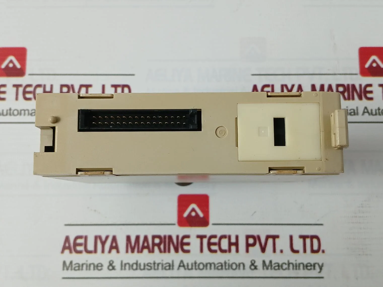 Omron C200H-oc222 Output Unit 250Vac/24Vdc 2A/Point - Image 7