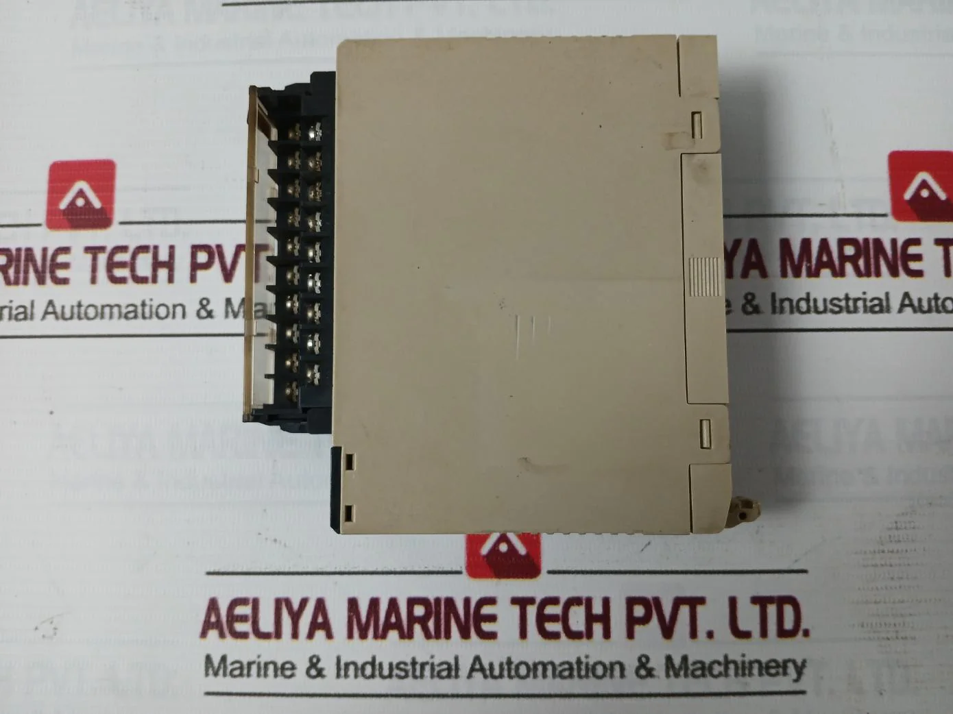 Omron C200H-oc222 Output Unit 250Vac/24Vdc 2A/Point - Image 9