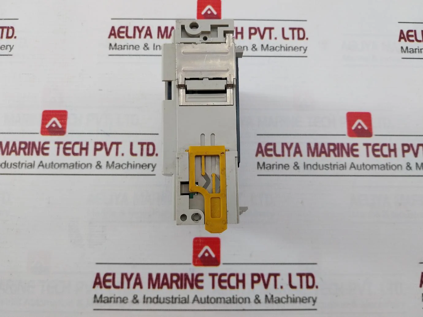 Omron Cqm1-id211 8 Point Input Unit 12-24V Dc 5-10Ma 94V-0 - Image 6