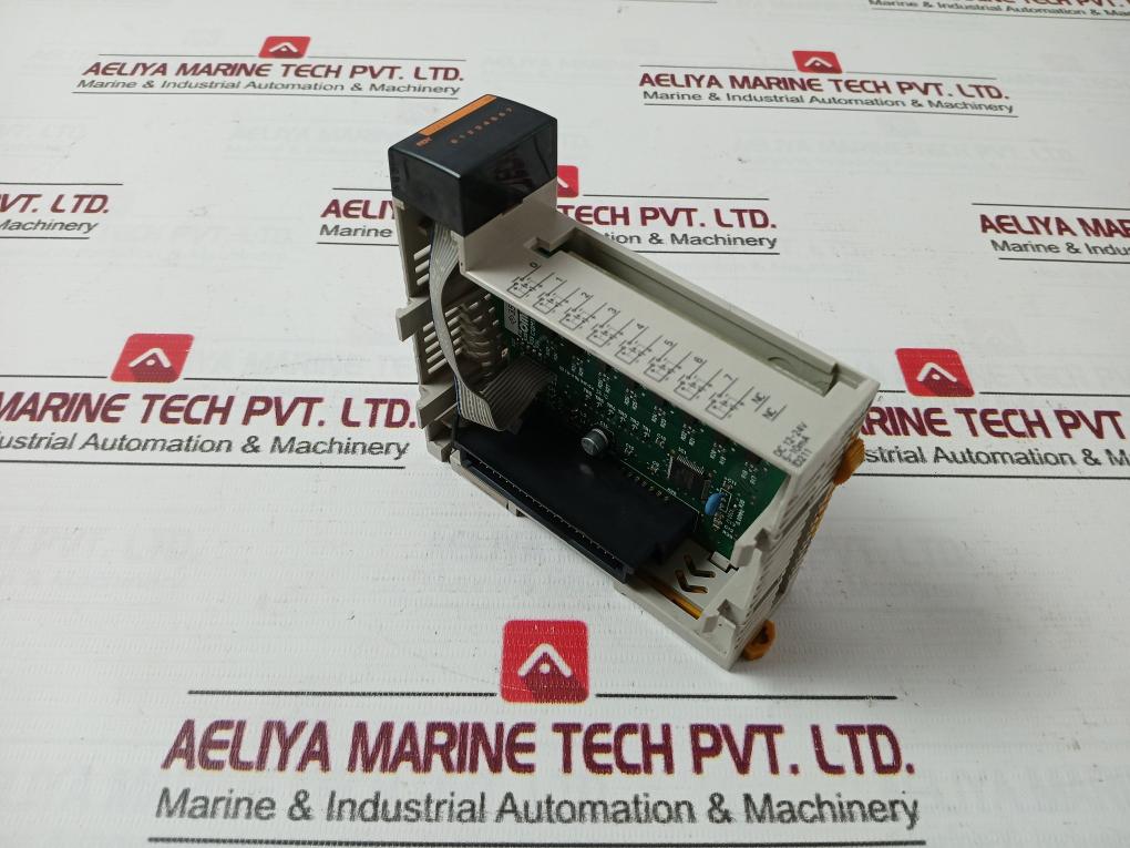 Omron Cqm1-id211 Input Unit 12-24V Dc, 10Ma, 8 Points - Image 3