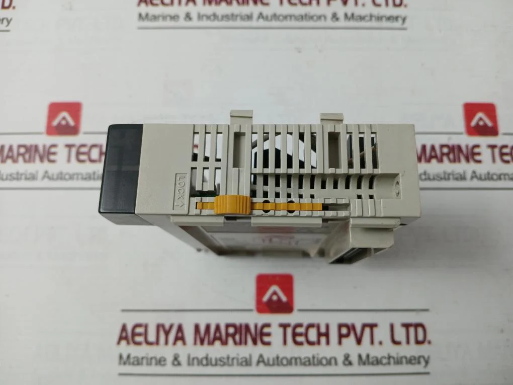 Omron Cqm1-ips02 Power Supply Unit Module 707V Rev.B6 - Image 9