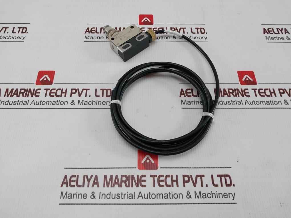 Omron D4er-2a21n Limit Switch With 2m Cable Ip67 30v Dc 0.1a - Image 5