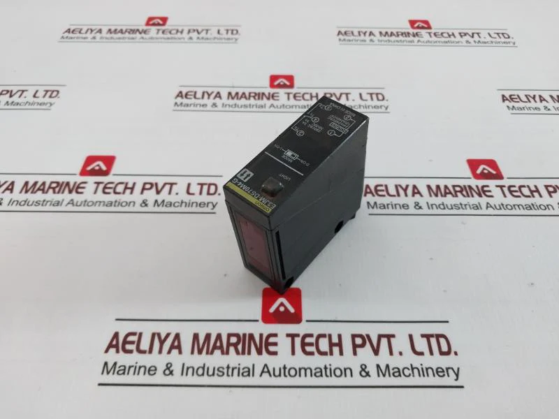 Omron E3Jm-ds70M4-g Photoelectric Sensor 250Vac 3A 17919M - Image 4