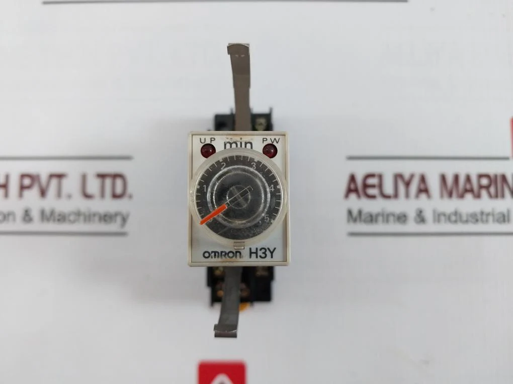 Omron H3Y-2 Timer Relay With Base 200Vac 5A 220Vac 0-5 Min 0754N 2084Y7 - Image 2
