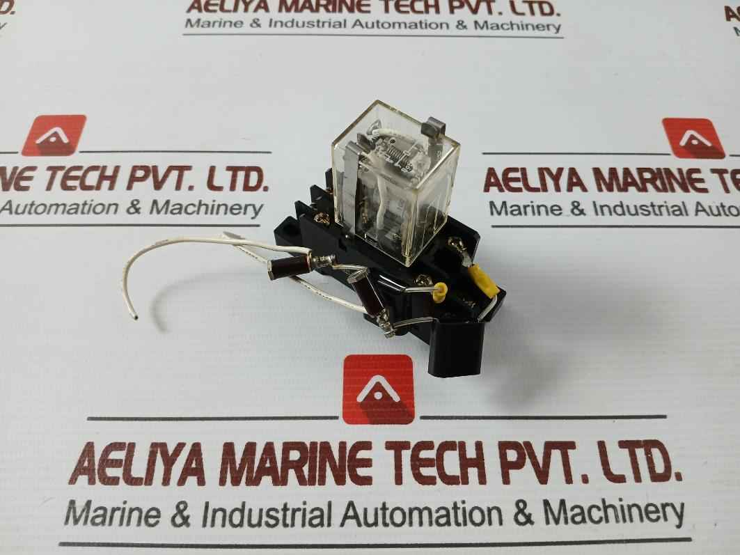 Omron Ly2 Relay With A Socket Base 100/110 Vac - Image 2