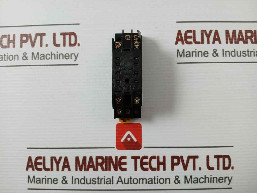 Omron Pyf08A Relay Base Module