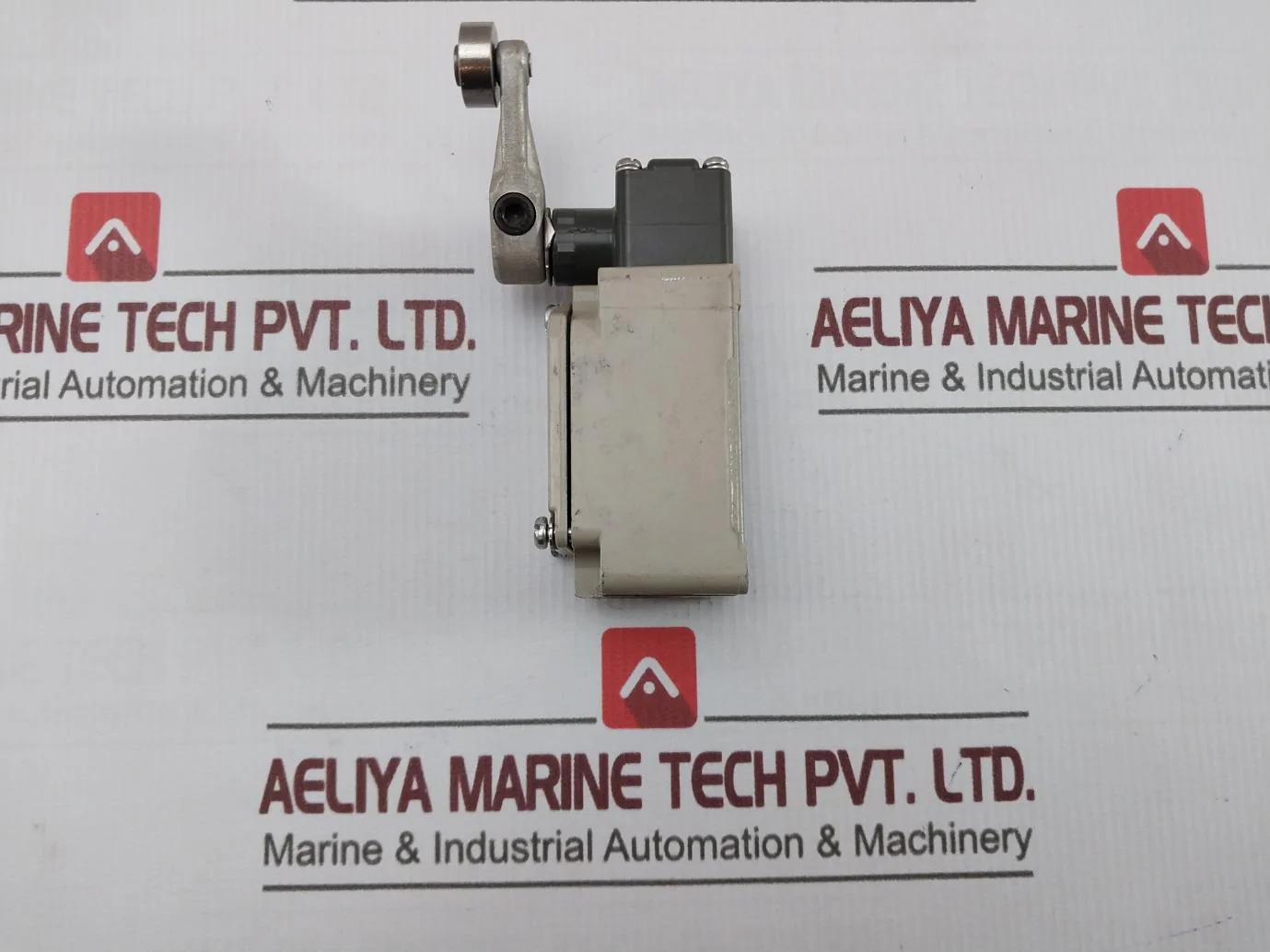 Omron Wlca2 Limit Switch 250Vac/48Vdc - Image 4