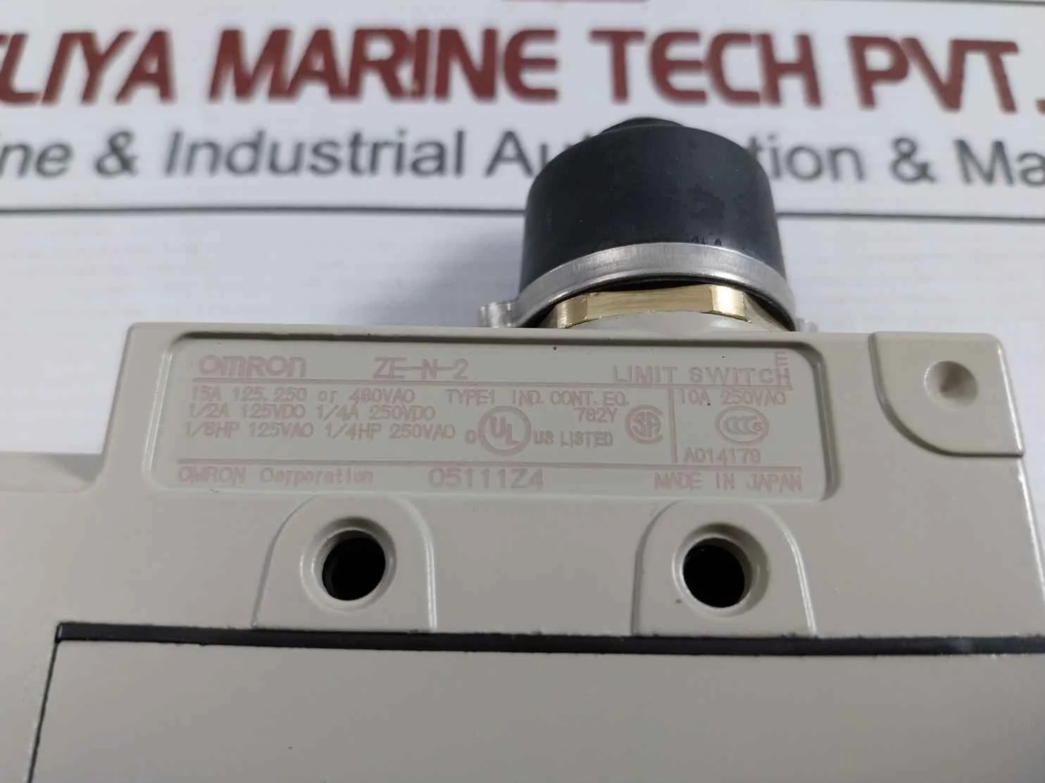 Omron Ze-n-2 General Purpose Horizontal Limit Switch 15A 125, 250 Or 480Vac - Image 10