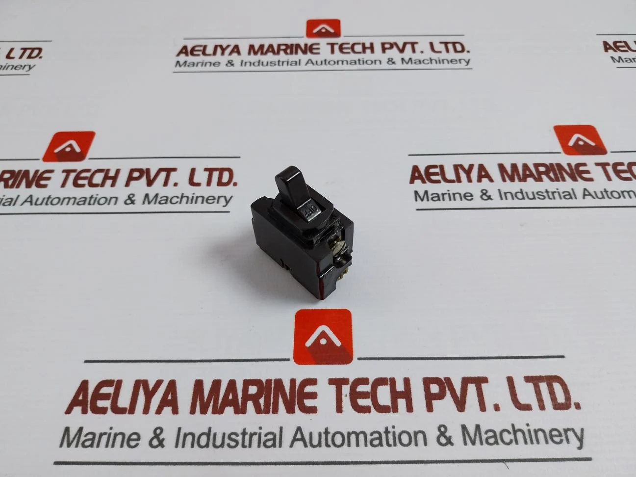 P&S Toggle Switch 10A 125V-t - Image 4