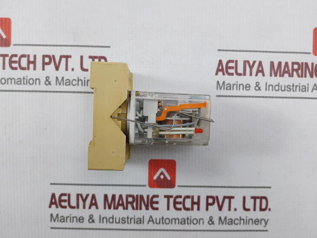 Paramount P3 2C/O Relay Mounted On A Socket - Image 4