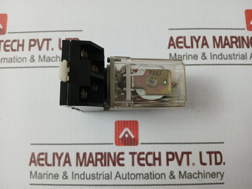 Paramount Series P3 2C/O F Z Relay With Socket Base 10 Amp 250 Vac - Image 5
