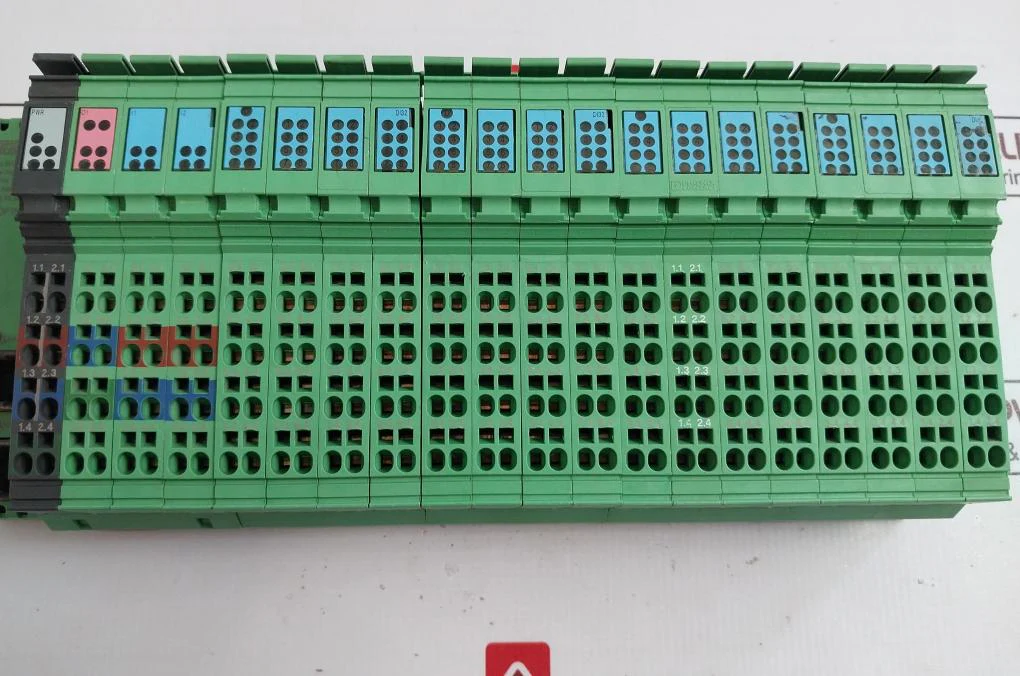Phoenix Contact Il Pn Bk Di8 Do4 2Tx-pac Inline Bus Coupler - Image 9