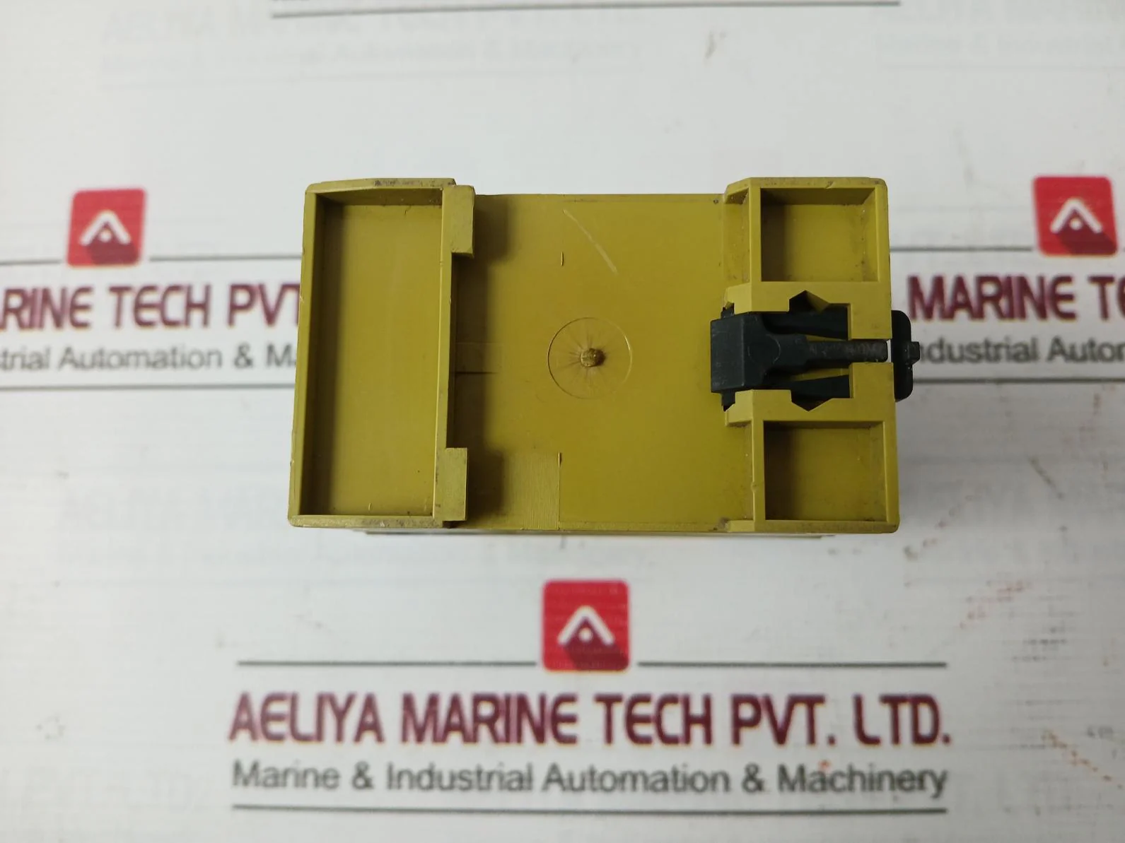 Pilz Pnoz X8P 24 Vdc 3N/O 2N/C 2So Safety Relay 24Vdc 3.5W 19818 - Image 4