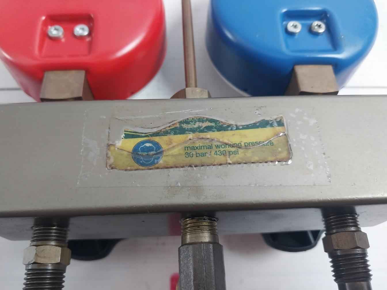 Refco Refrigeration Service Manifold With Charging Hose Set 30 Bar/430 Psi - Image 13