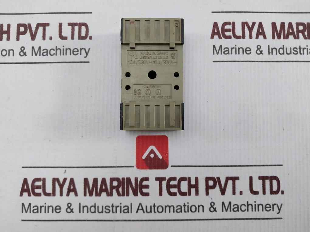 Releco S3-b Din Rail Relay Socket 10A/380V Cw2 - Image 5