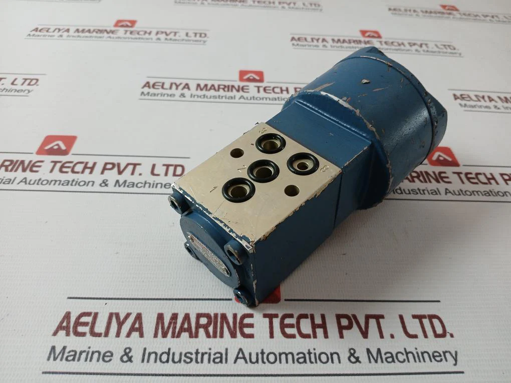 Rexroth 3710302000 Directional Control Valve 05W32 - Image 3