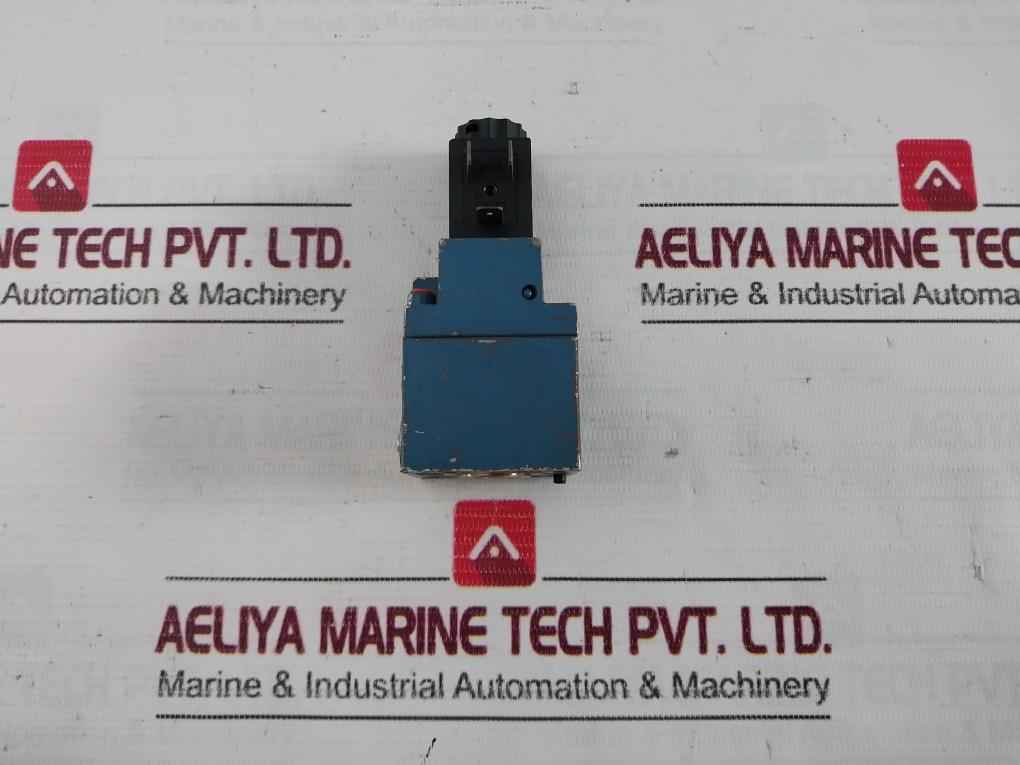 Rexroth 3722250220 Pneumatic Directional Valve 24V 10 Bar Max - Image 2