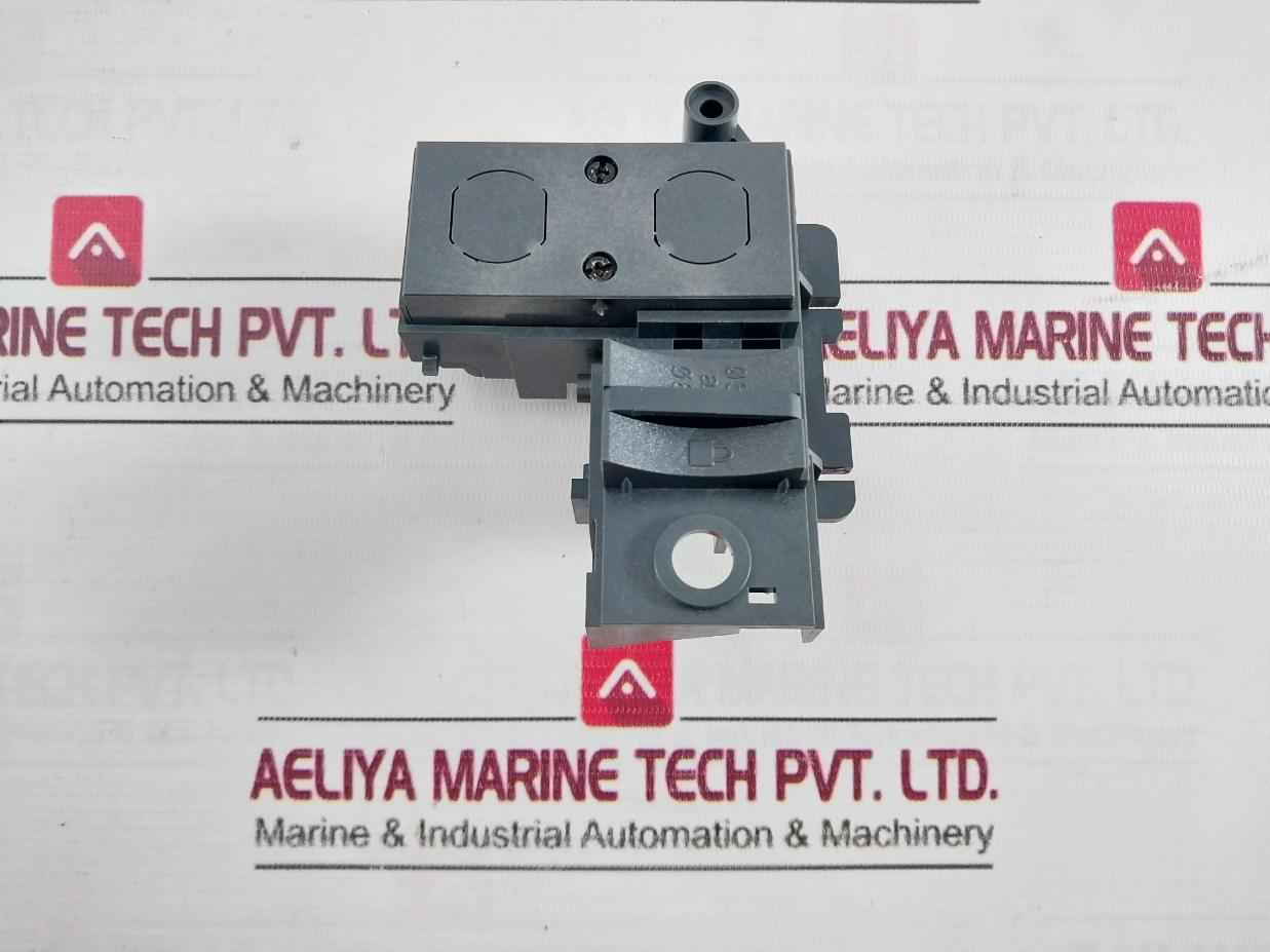 Schneider Electric 48539 Off Position Padlocking Device Pp-2024-w25-1 - Image 2