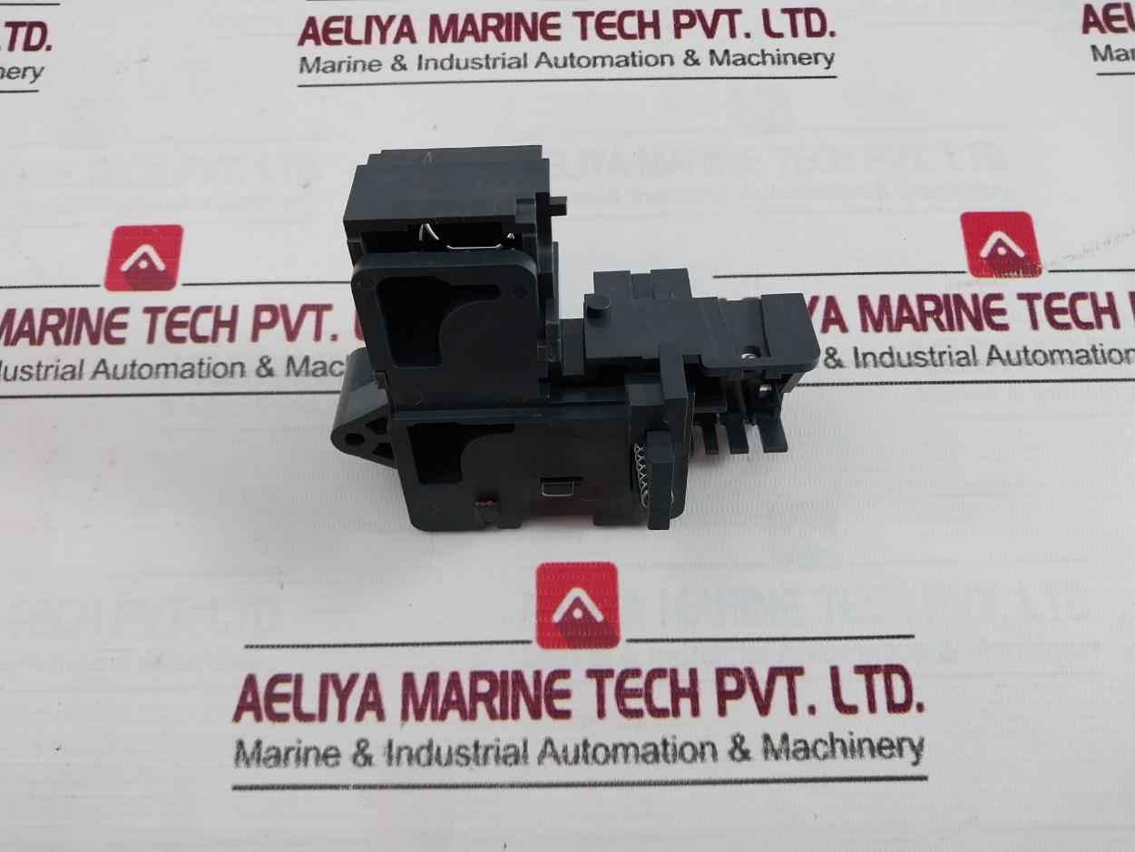 Schneider Electric 48539 Off Position Padlocking Device Pp-2024-w25-1 - Image 6
