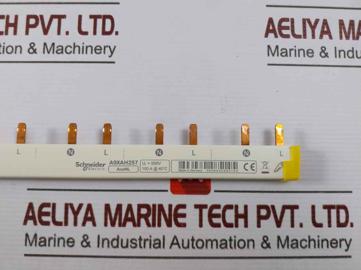 Schneider Electric A9Xah257 Cuttable Horizontal Comb Busbar 100A @ 40˚C - Image 2