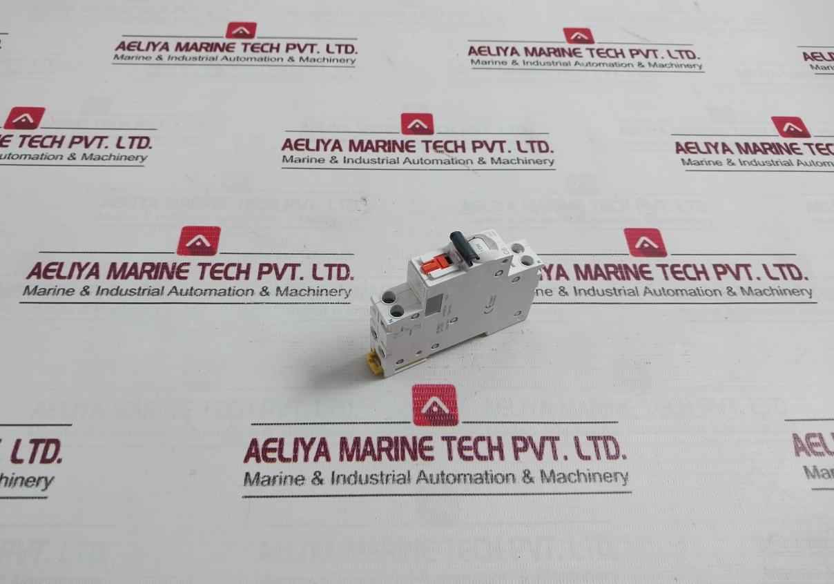 Schneider Electric C6 Miniature Circuit Breaker 230V 4Kv 6000A 50Hz - Image 4