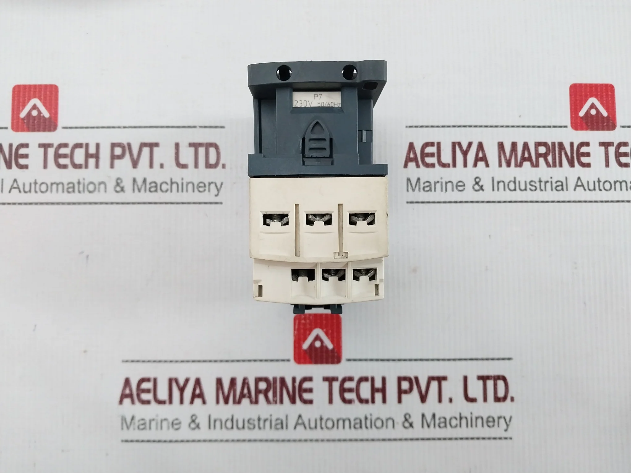 Schneider Electric Cad 32 Control Relay 50/60Hz 10A 690V 6Kv - Image 5
