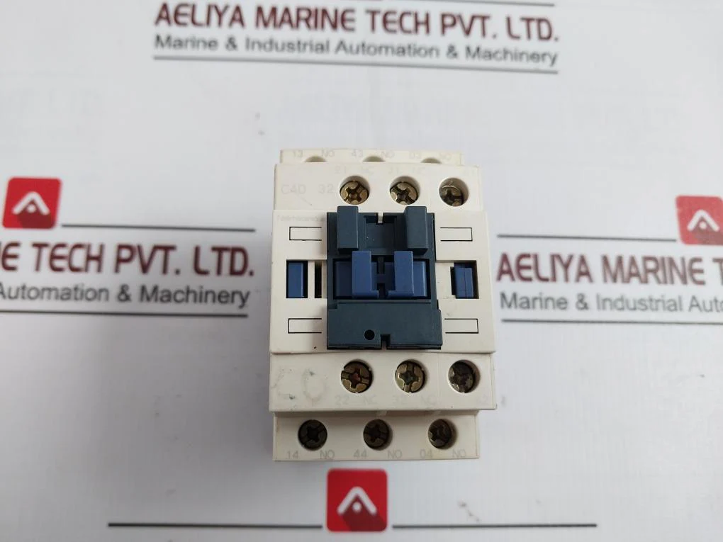 Schneider Electric Cad 32 Control Relay W/ Contactor Jis C4531 110V 50/60Hz - Image 2