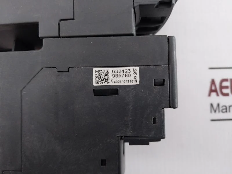 Schneider Electric Lc1d12bdc 3-pole Contactor Thermal Overload Relay Lrd05c - Image 6