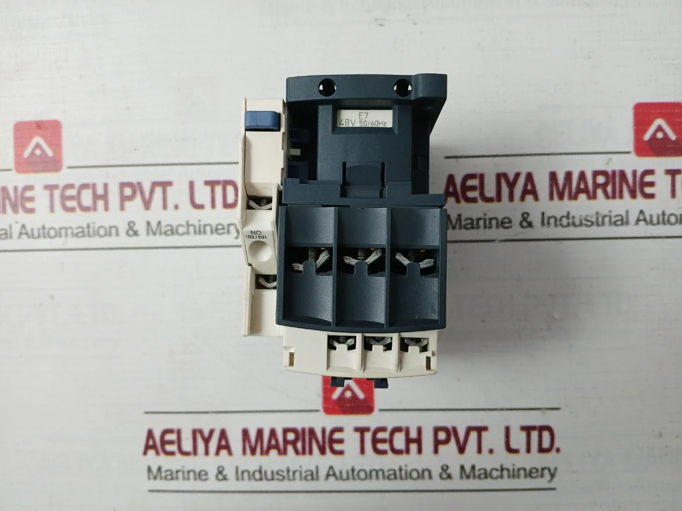 Schneider Electric Lc1D32 Contactor 6Kv 75°C 50/60Hz - Image 4