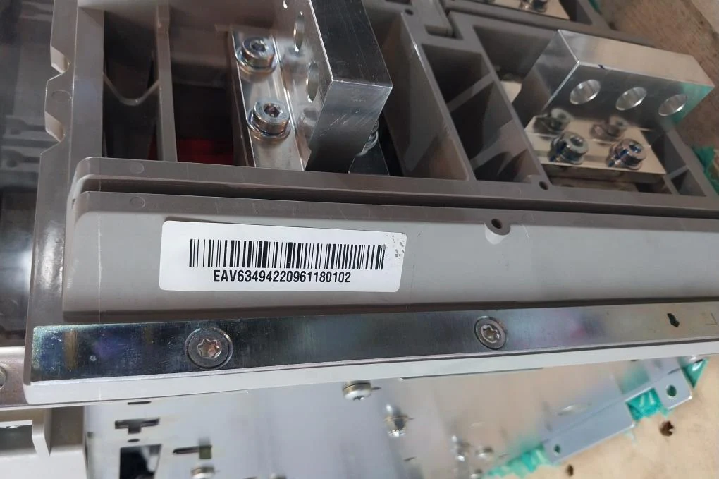 Schneider Electric Nw08 H1 Masterpact Nw Drawout Circuit Breaker 1000V 12Kv 800A - Image 24