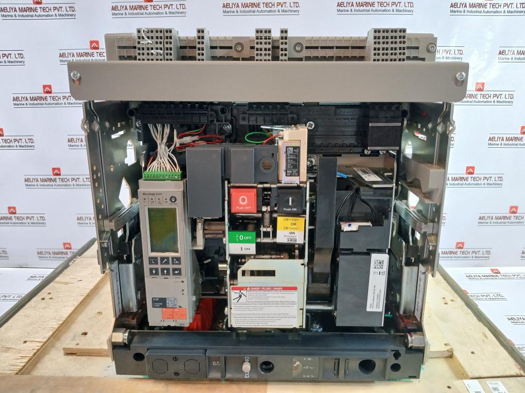 Schneider Electric Nw16 H1 Circuit Breaker Masterpact Micrologic 6.0P Nw12H1 - Image 8