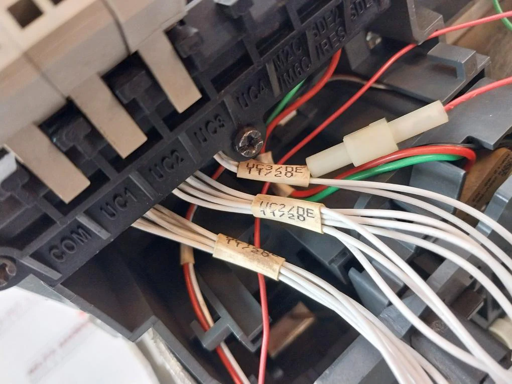 Schneider Electric Nw32 H1 Masterpact Micrologic 2.0A Circuit Breaker 1000V 12Kv - Image 24