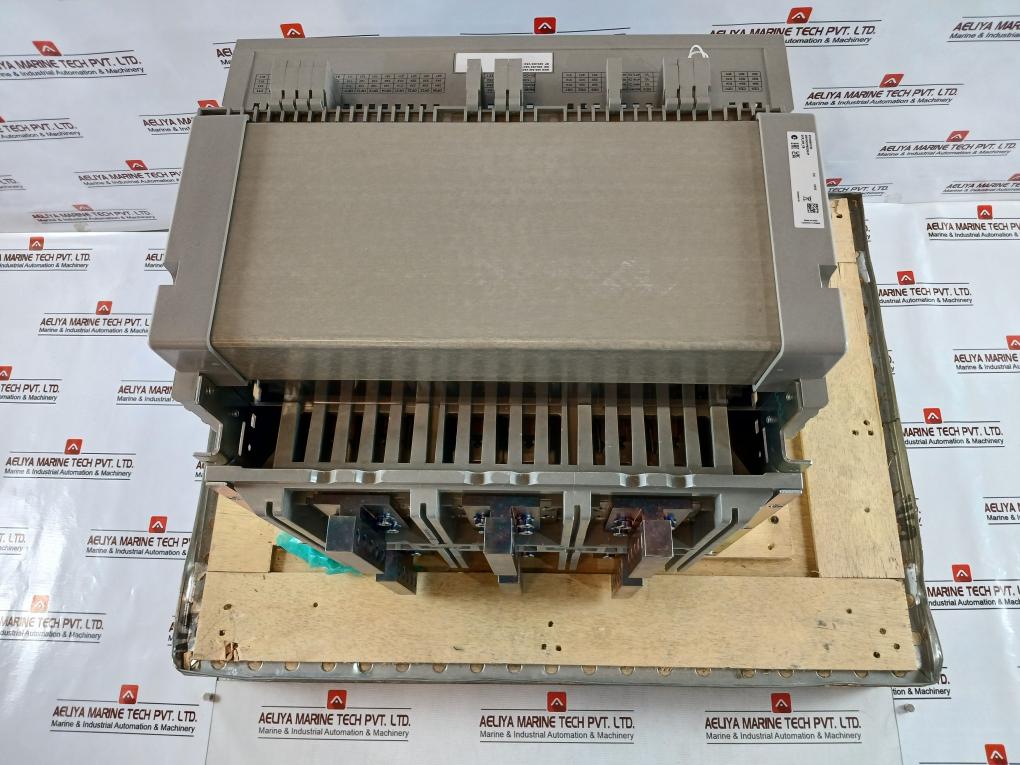 Schneider Electric Nw40 H2 Masterpact Nw Circuit Breaker Iec 60947-2 50/60Hz - Image 9
