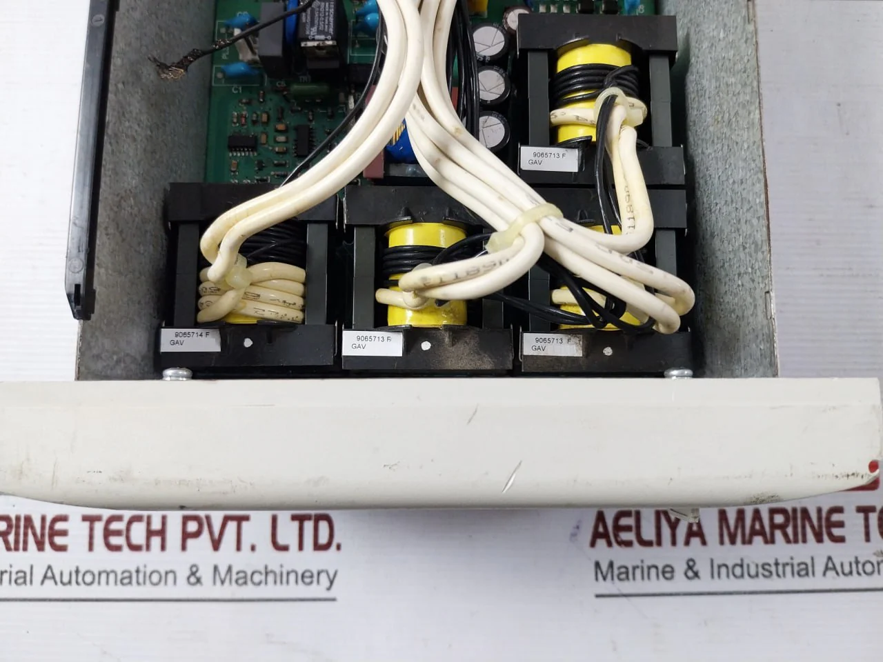 Schneider Electric P122 Overcurrent Protection Relay 1/5A 24-250 (Not Working) - Image 10