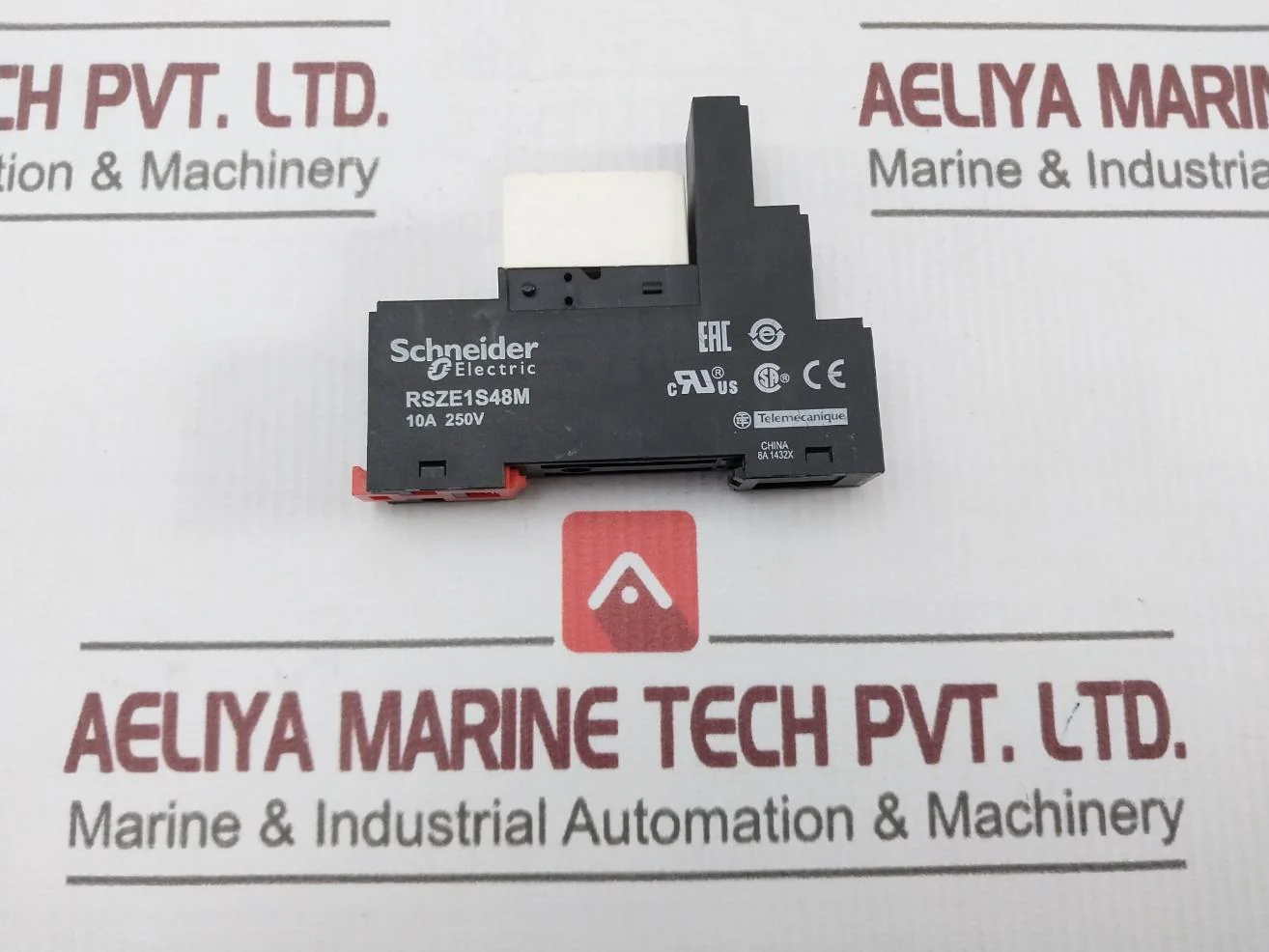 Schneider Electric Rsze1S48M Relay Socket Module - Image 4