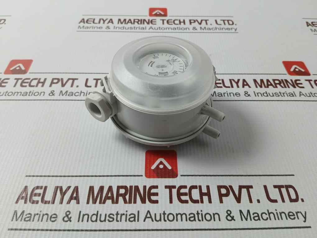 Schneider Electric Spd910-500Pa Differential Pressure Switch 004701070 50-500 Pa - Image 3