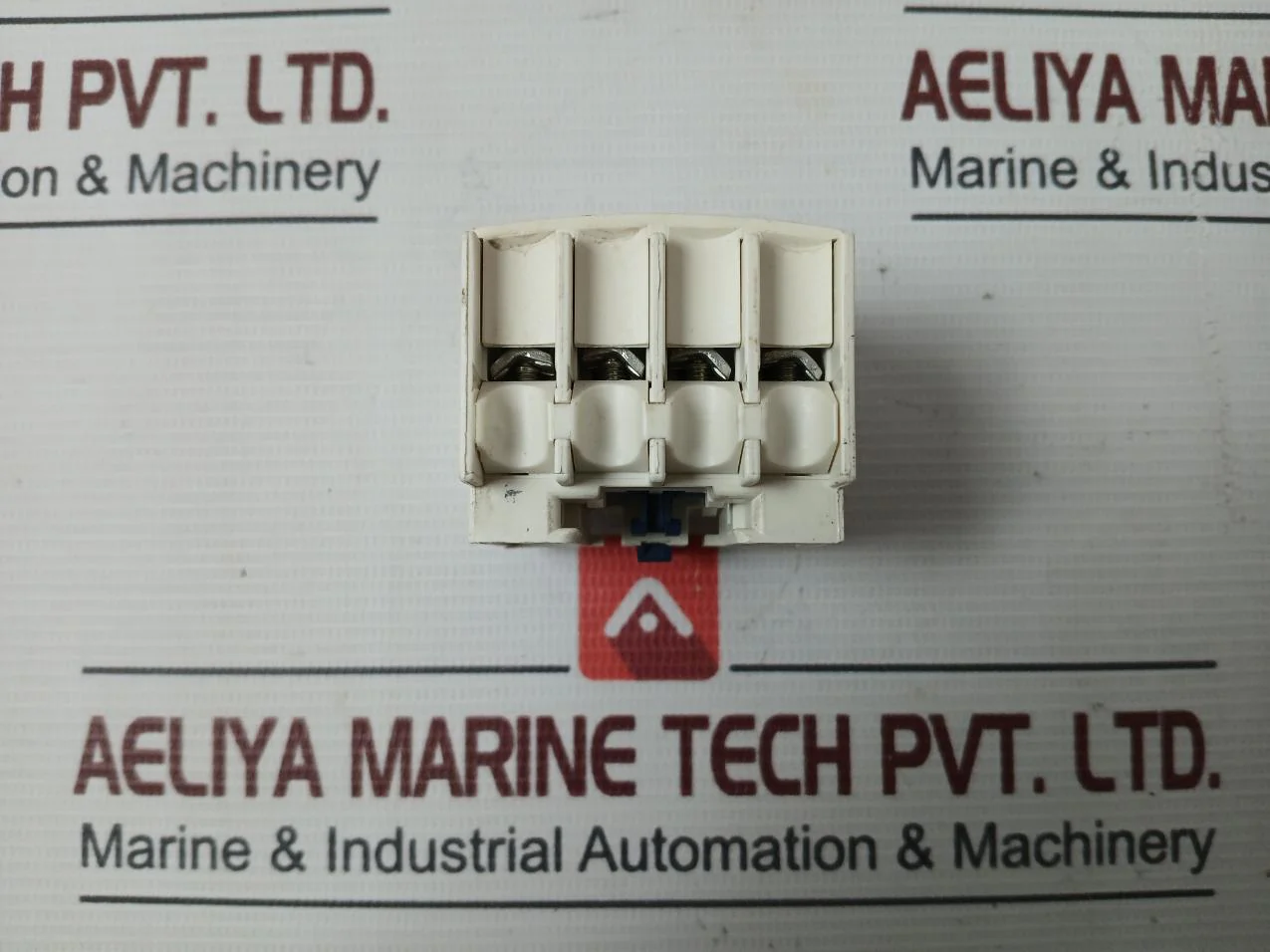 Schneider Electric/Telemecanique Ladn04 Auxiliary Contact Block 690V 10A - Image 4