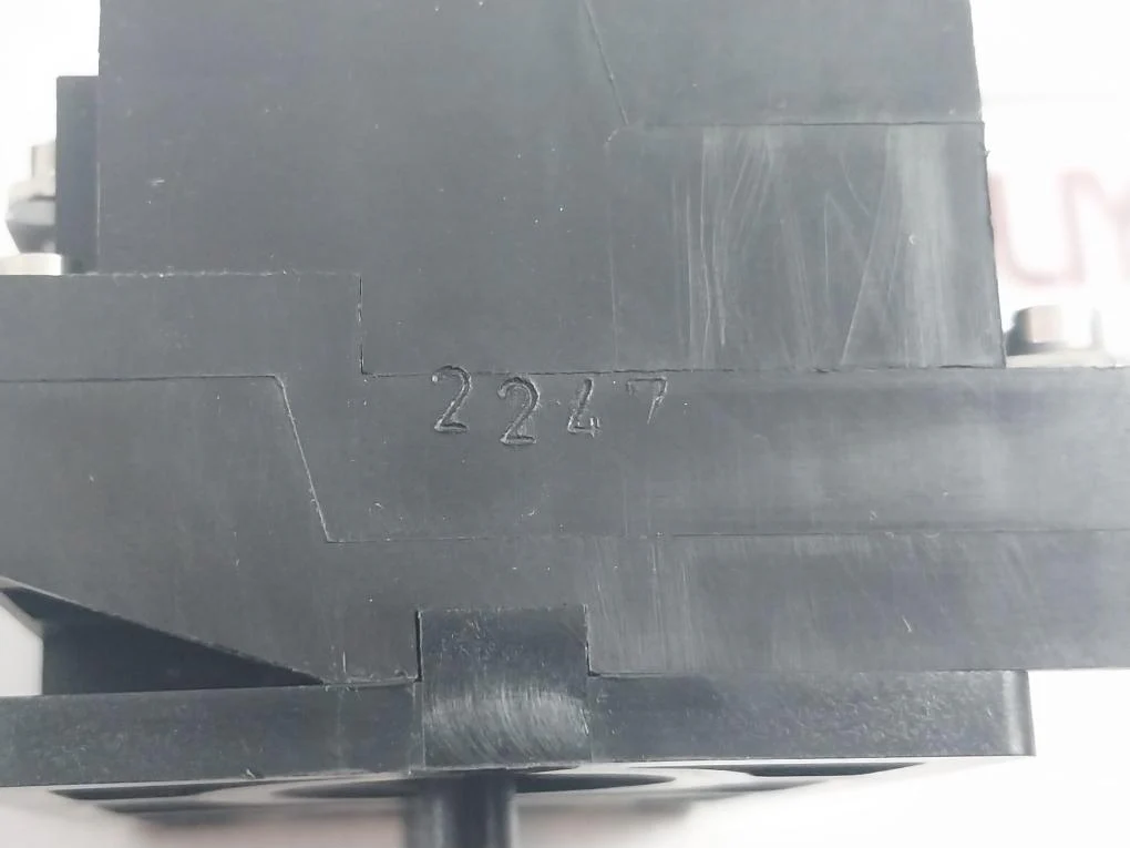 Schneider Electric Xes-d1291 Contact Block 500V/12A - Image 5