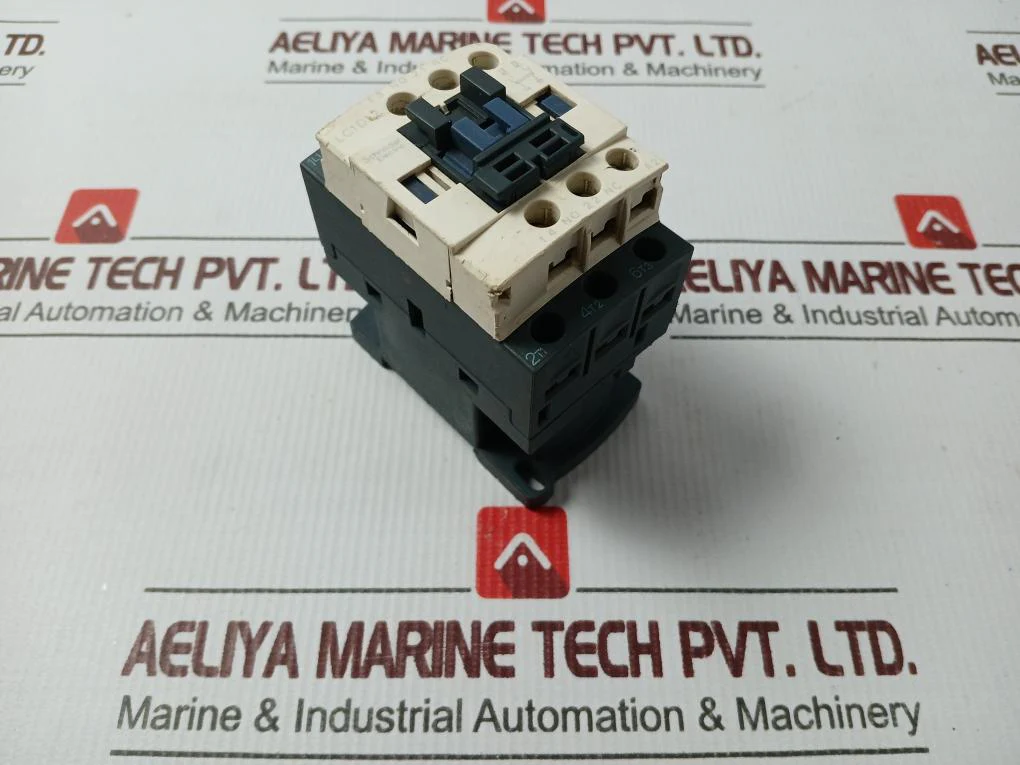 Schneider/Telemecanique Lc1D12 Contactor - Image 2