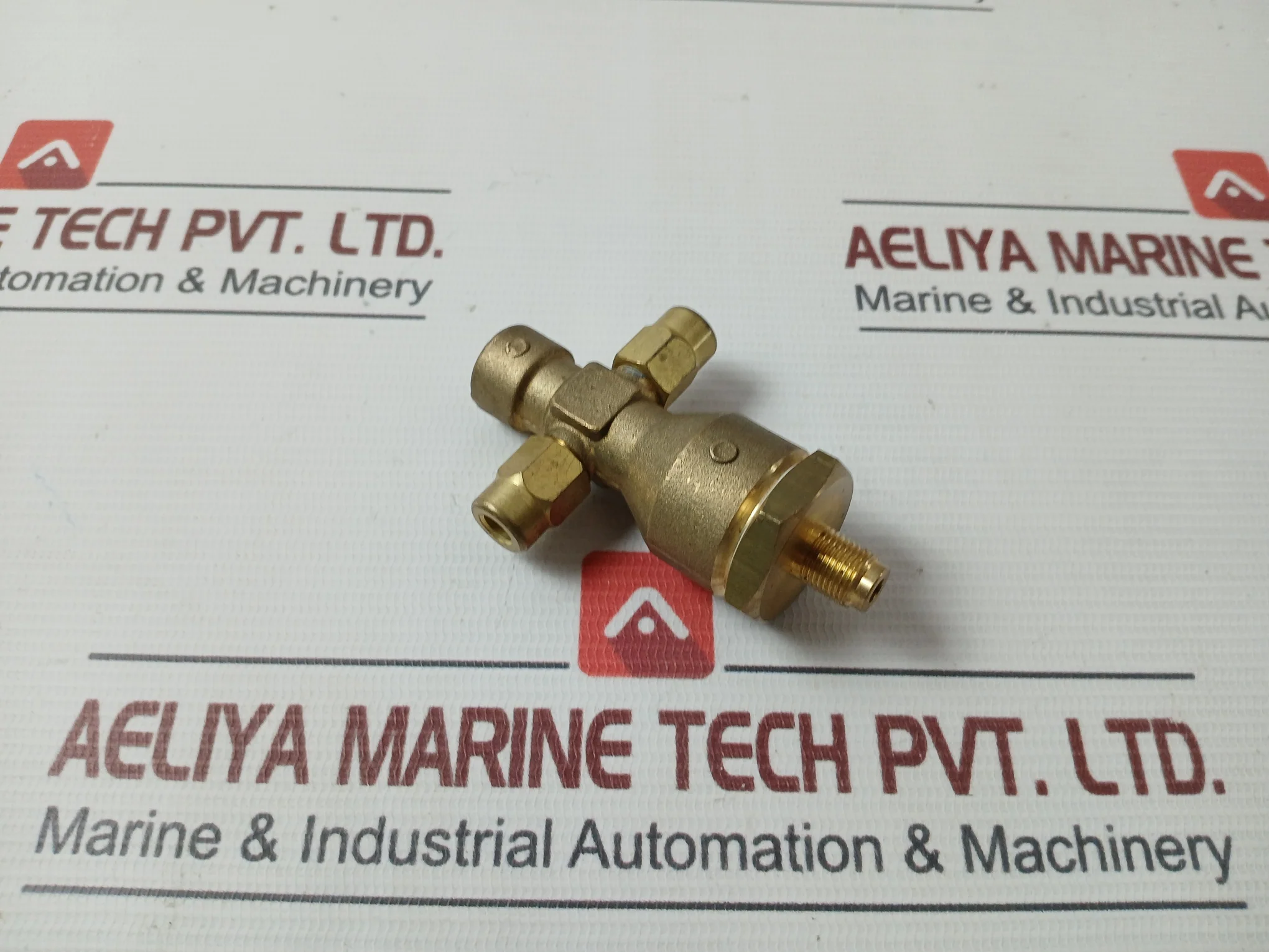 Serto 6-1/8" Brass High Pressure Manifold Valve - Image 5