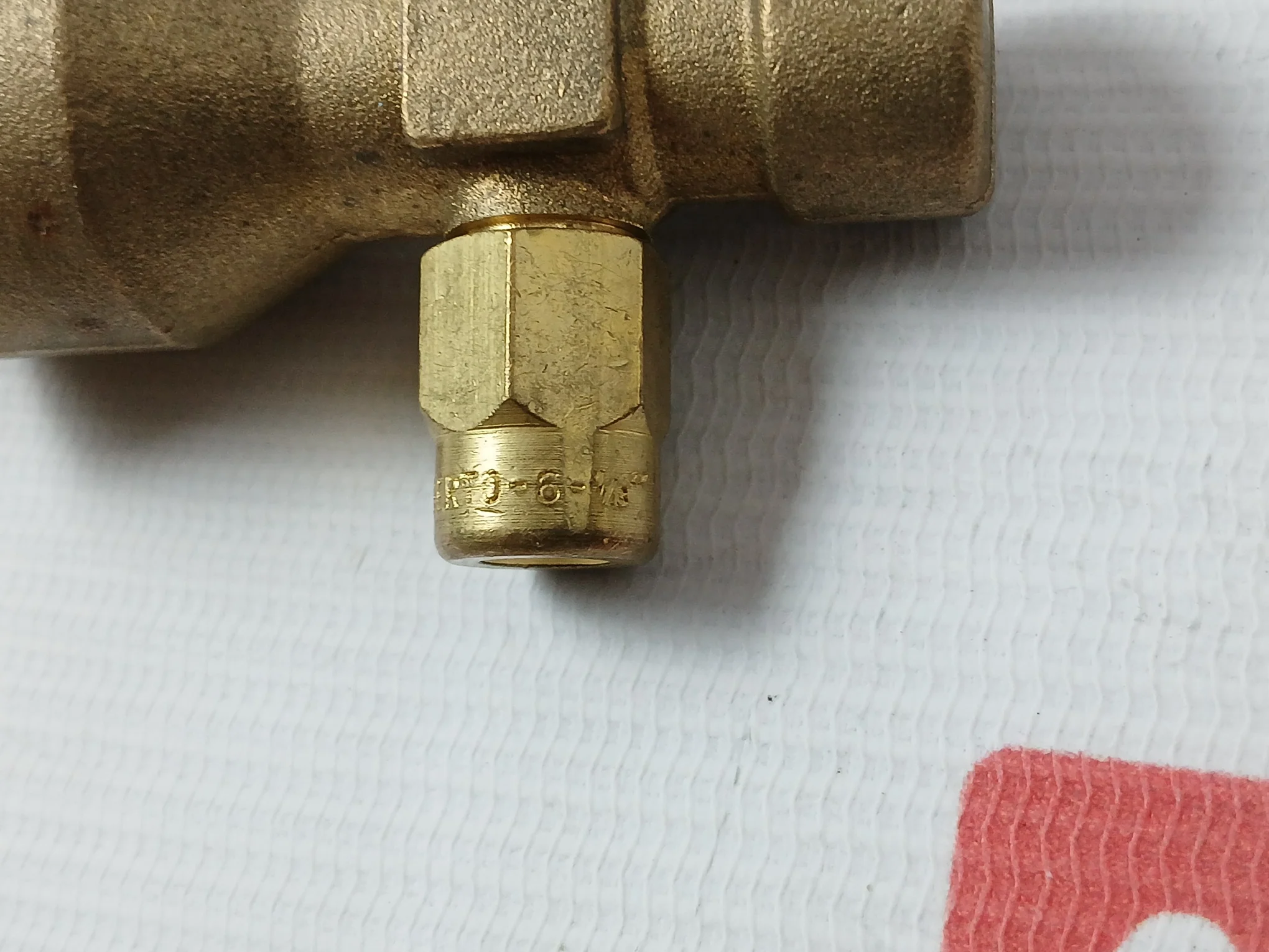 Serto 6-1/8" Brass High Pressure Manifold Valve - Image 8