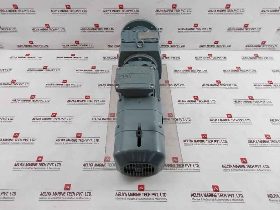 Sew-eurodrive Drn90L4/Be1Hf/Fg/Es7C Geared Motor Ct 700-1800Rpm 1.5Kw - Image 4