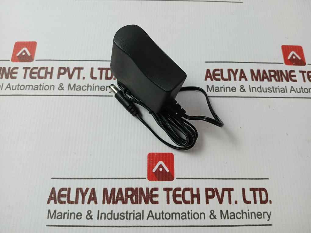 Shenzhen Samson S050100-in Travel Charger 100-240V 50/60Hz - Image 4
