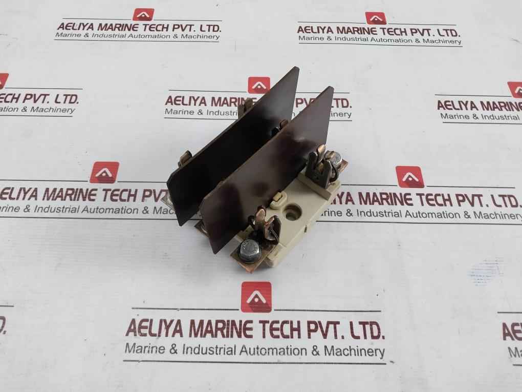 Siemens 3Nh8 02 Fuse Base Ceramic Flat Terminal 125A,500V - Image 3