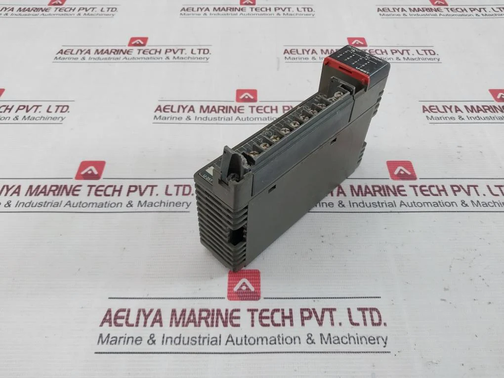 Siemens U-25T Output Module 18~240Vac - Image 3
